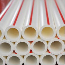 Полипропиленовая труба напорная армированная алюминием круглая белая для отопления S 2,5 (SDR 6) PP-R 20х3,4 мм ГОСТ/ТУ